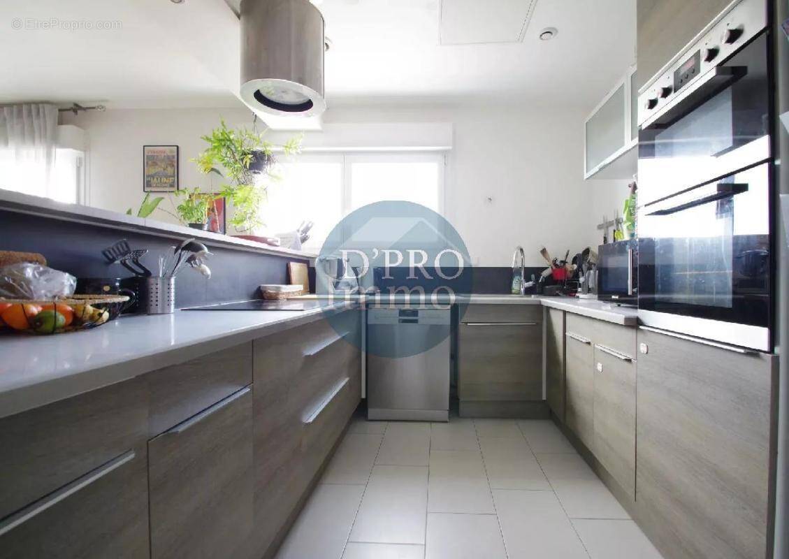 Appartement à SAINT-SEBASTIEN-SUR-LOIRE