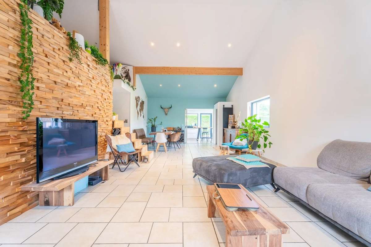 Maison à LES CHERES