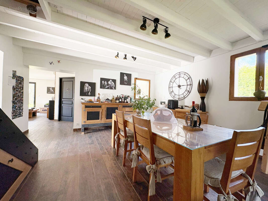 Maison à LONGUEVILLE