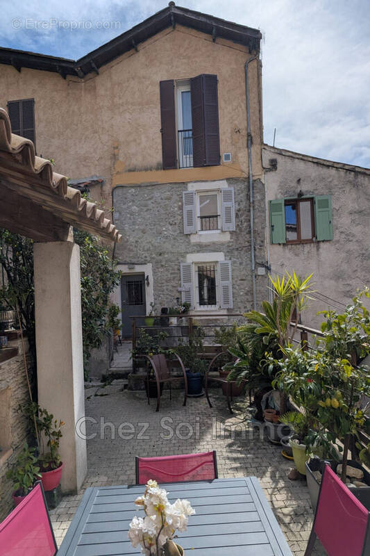 Appartement à VILLENEUVE-LOUBET