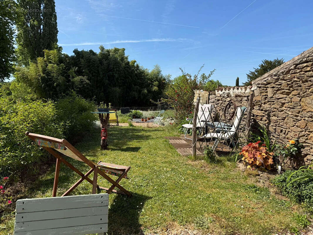 Maison à SAINT-OUEN-SUR-GARTEMPE