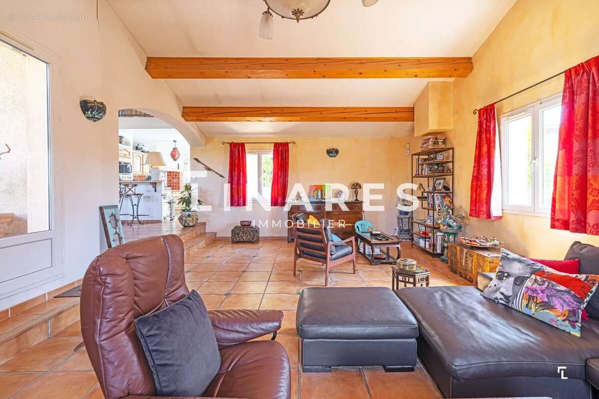 L'ÉVASION - Villa T5 de 167m² - Jardin 2000m² - Piscine - 13012 - photo 7