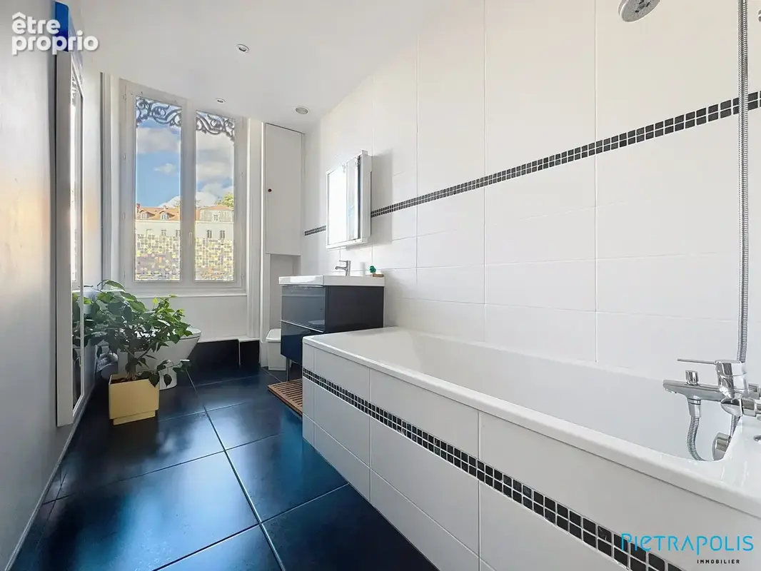 Appartement 5 pièces 161 m² à vendre à Tarare (69170) - photo 7