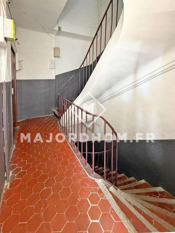 Appartement à MARSEILLE-4E