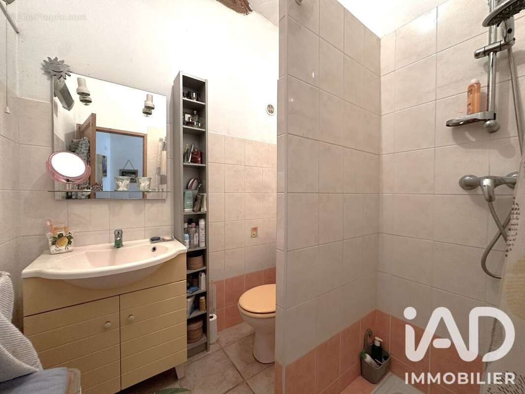 Appartement 70 m² à Collias  - photo 6