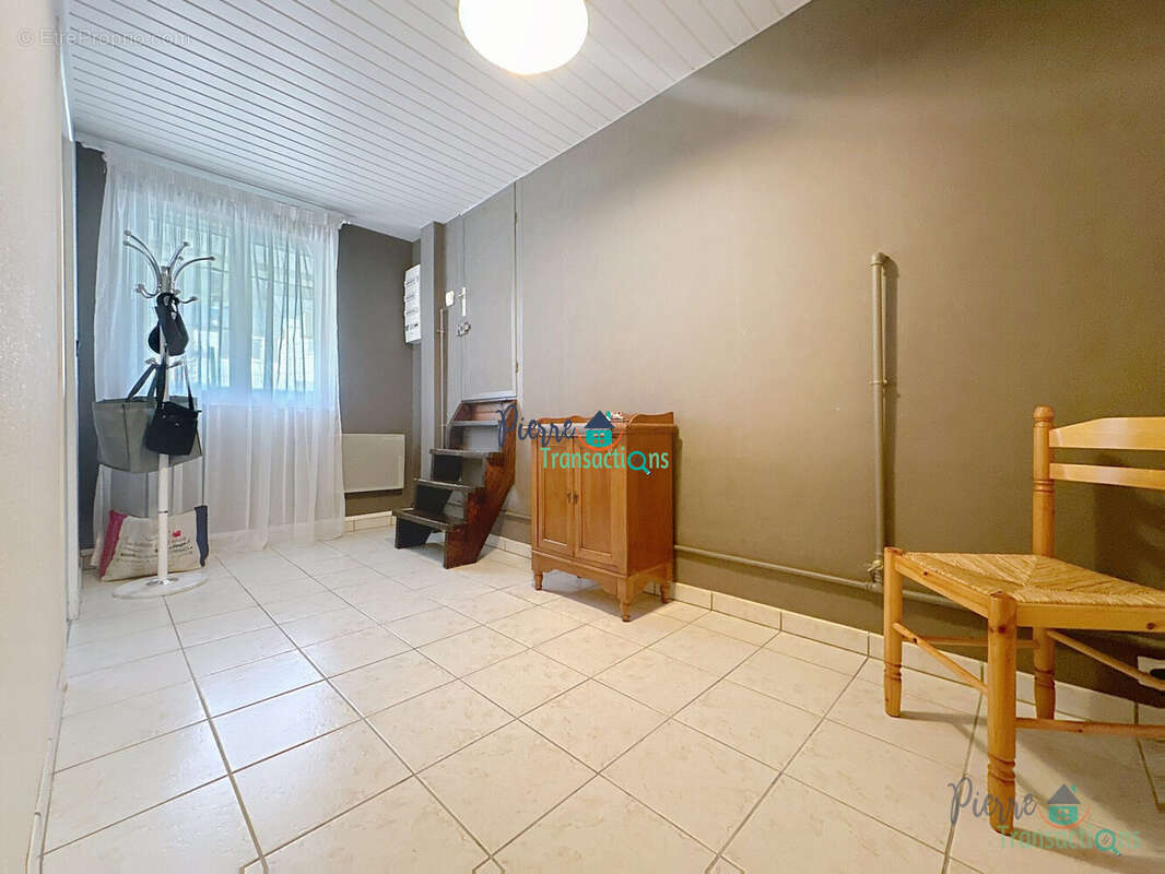 Maison à GRUCHET-LE-VALASSE