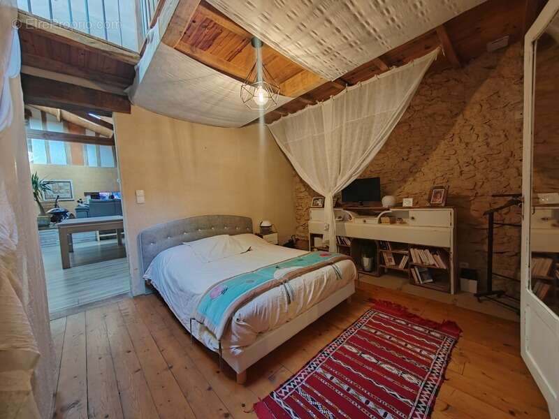 Maison à LE BROUILH-MONBERT