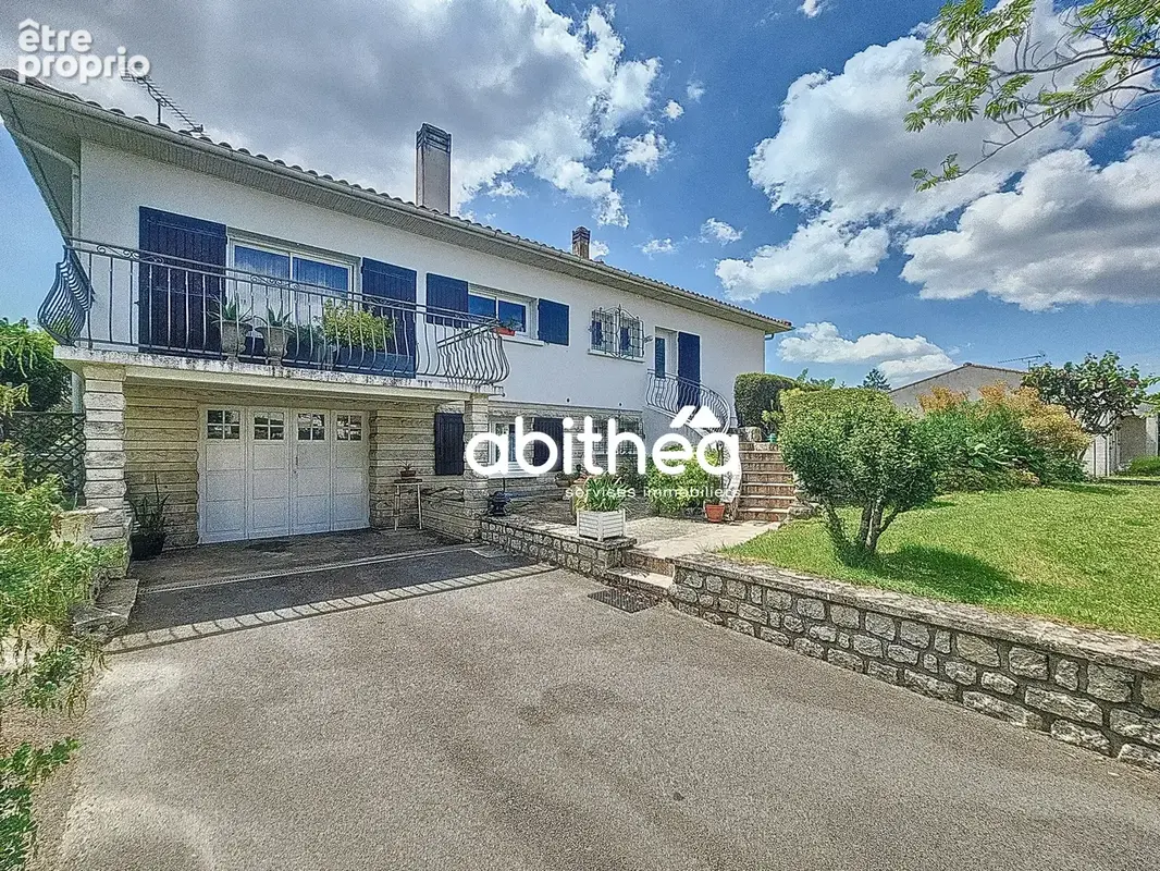 Maison à SEMUSSAC