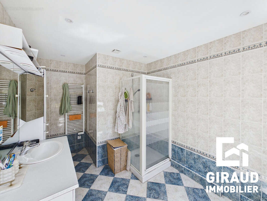 Maison 192 m² à Fontenay-Le-Comte  - photo 6
