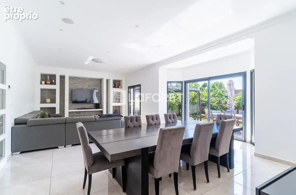 Maison contemporaine de plus de 200m2 - 8 pièces - 6 chambres - DPE A - photo 4