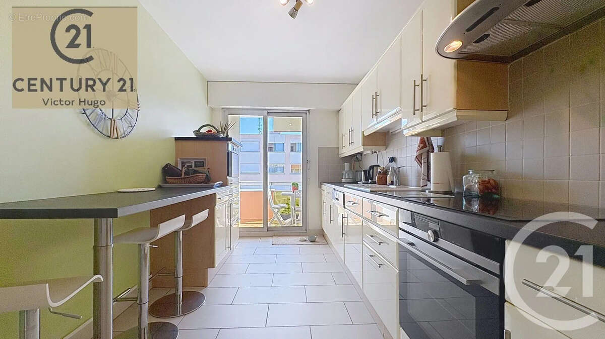 Appartement 104 m² à Limoges  - photo 3