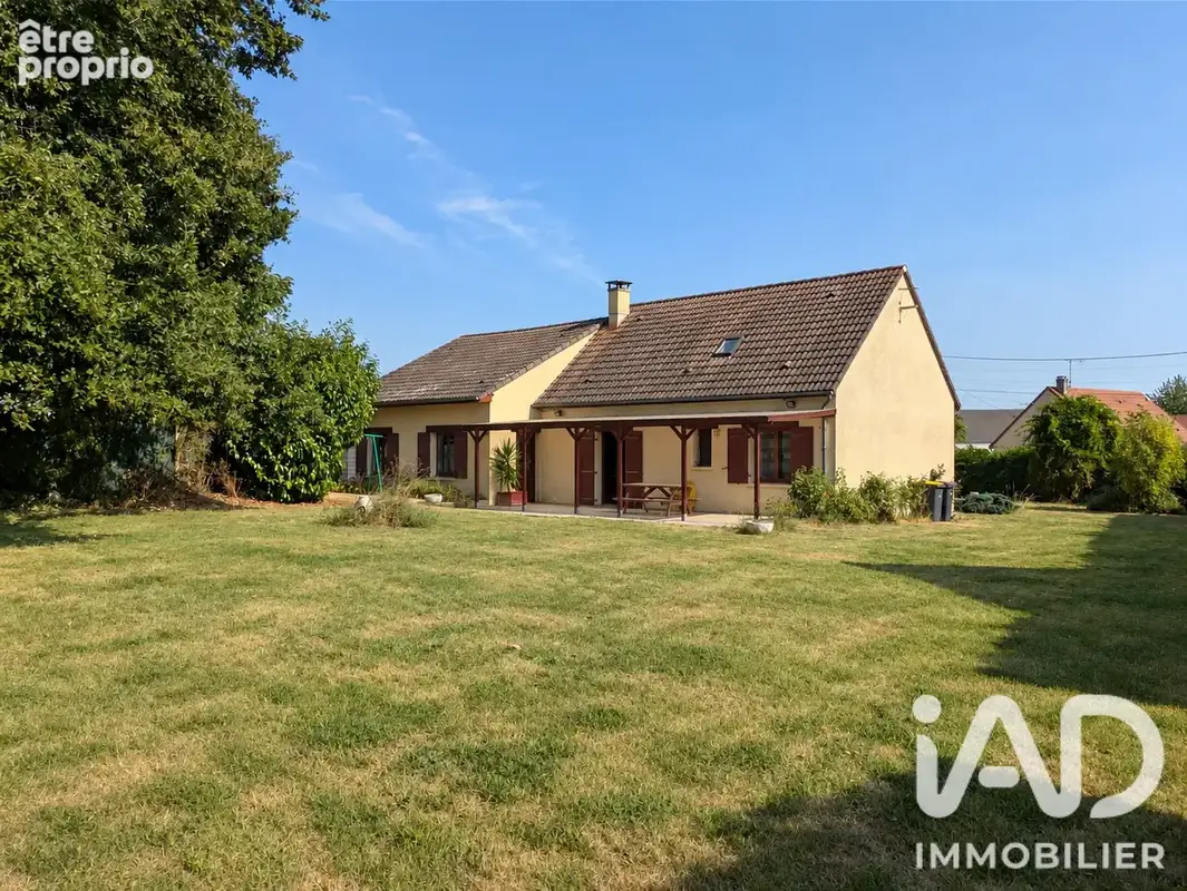 Photo 1 - Maison à FONTAINE-LA-GUYON