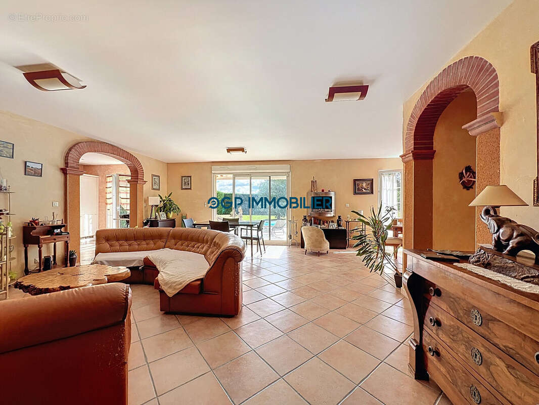 Maison à SAINT-SULPICE