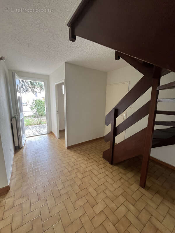 Opportunite ! dans un quartier prise de pamiers - maison t4 avec garage et jardin a vendre - photo 4