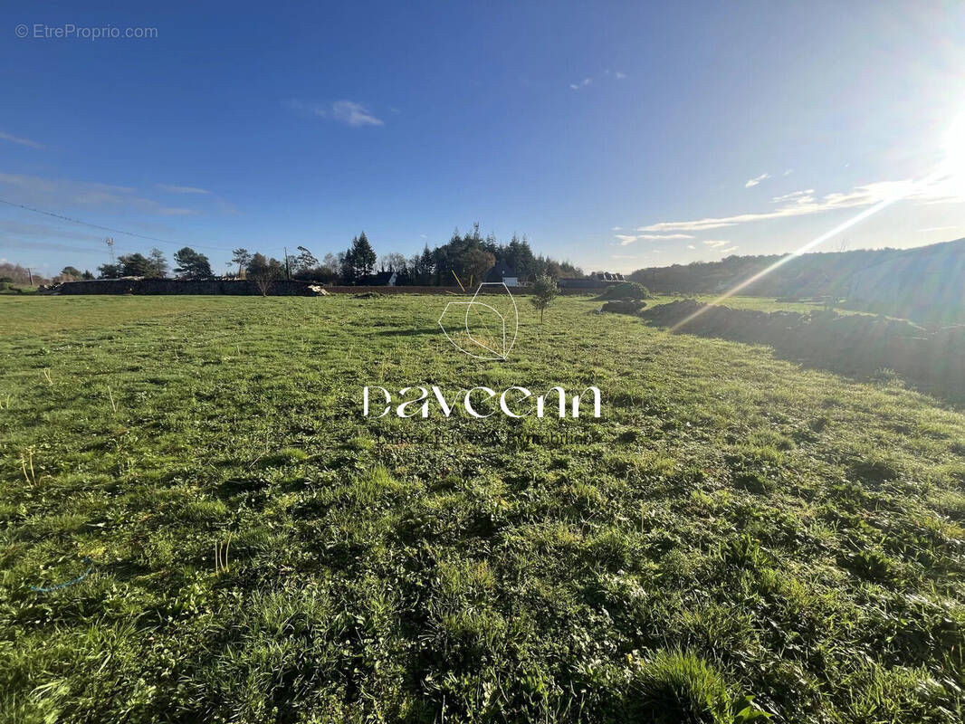 Terrain à CAMORS