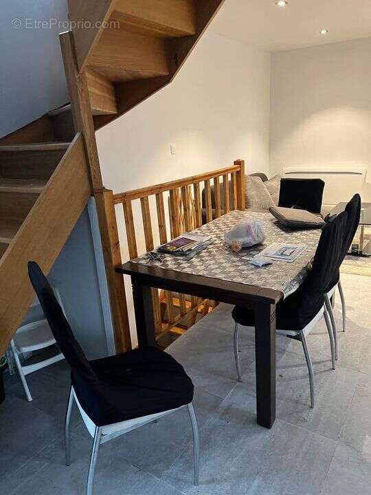 Maison à MONTREUIL-AUX-LIONS