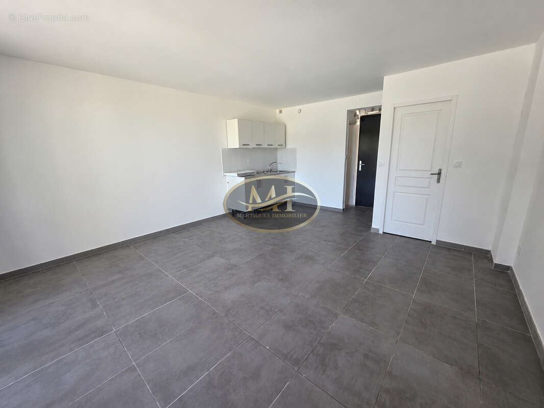 Immeuble de rapport   12 studios   martigues   opportunité d'investissement rare - photo 2