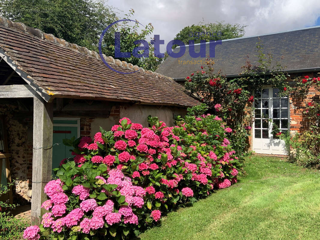 Maison à CHATEAUNEUF-EN-THYMERAIS