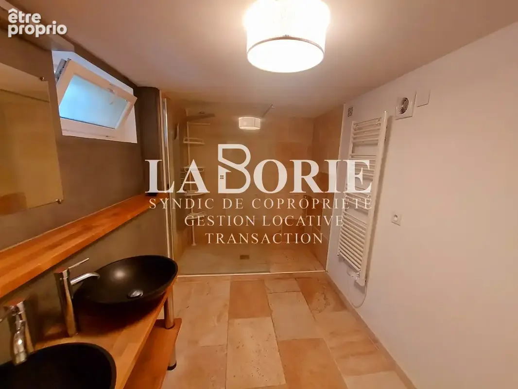 Grande villa à Sorgues : disposant d'un appartement indépendant - photo 9