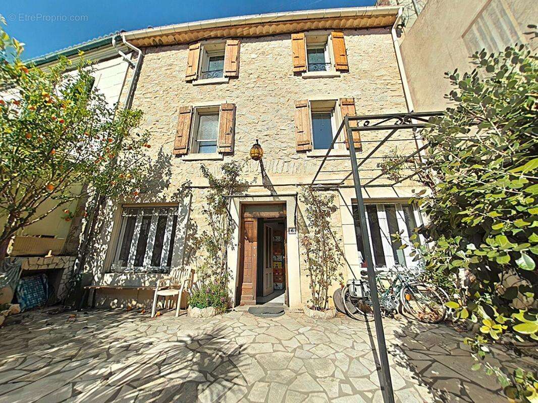Maison Bize Minervois 7 pièce(s) 180 m2 avec cour et garage - photo 2