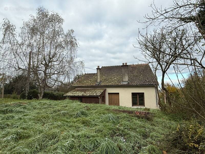 Maison à SAINT-LEGER-BRIDEREIX