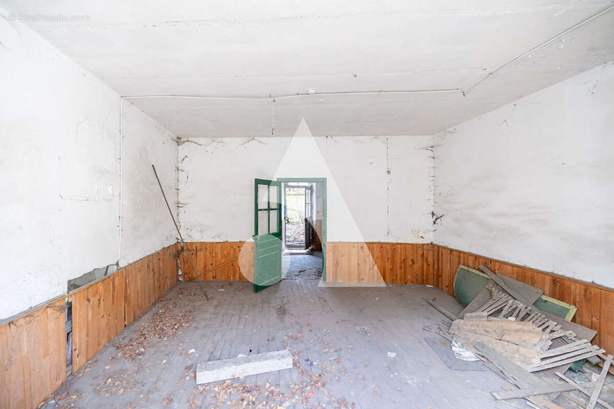 Maison T5 à rénover ! - photo 2