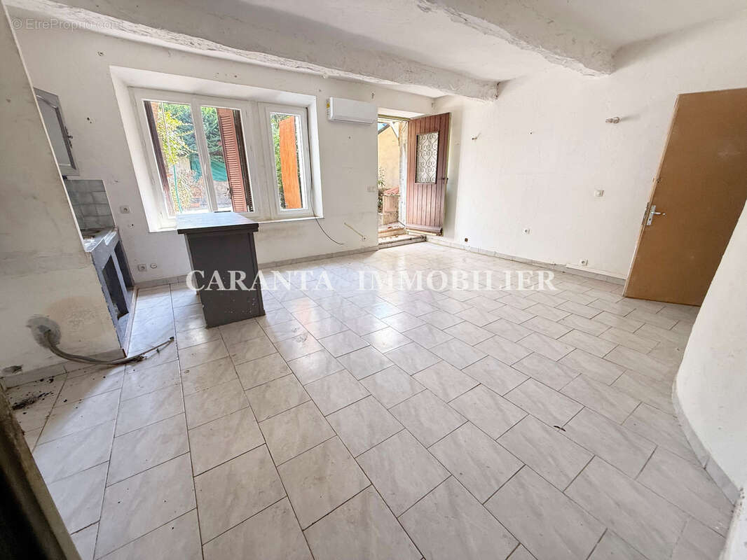 Vente Maison de village 5 pièces plan de la tour avec jardin composée de 2 appartements - photo 15