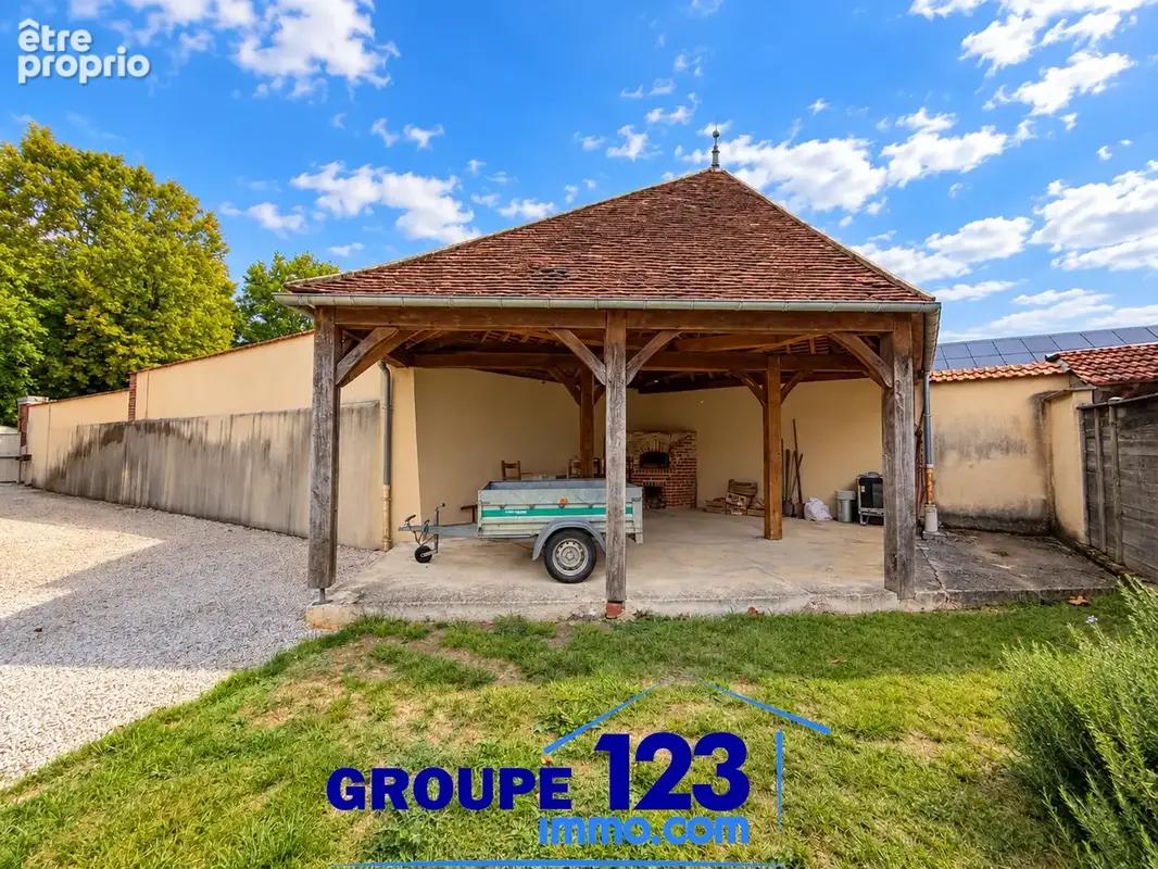 Seignelay   élégante maison bourgeoise du xixe siècle avec dépendance et jardin - photo 14