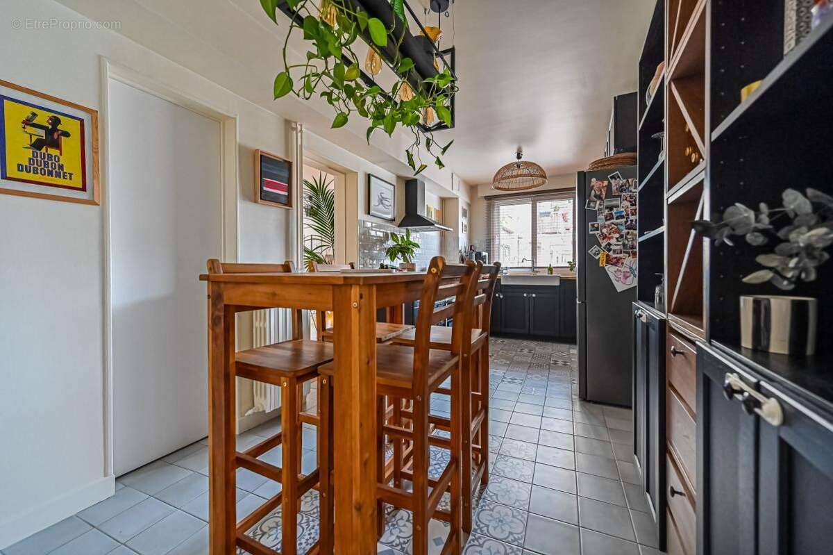 Appartement à PARIS-18E