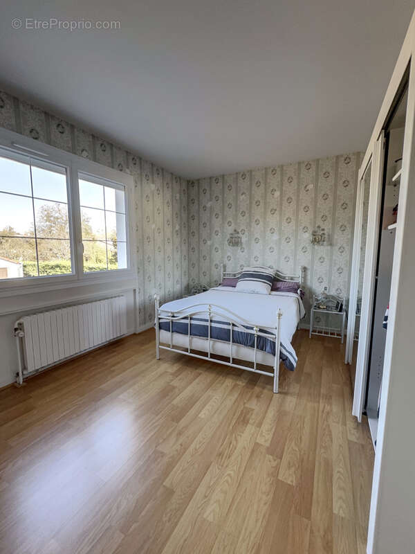 Maison à DOMPIERRE-SUR-BESBRE