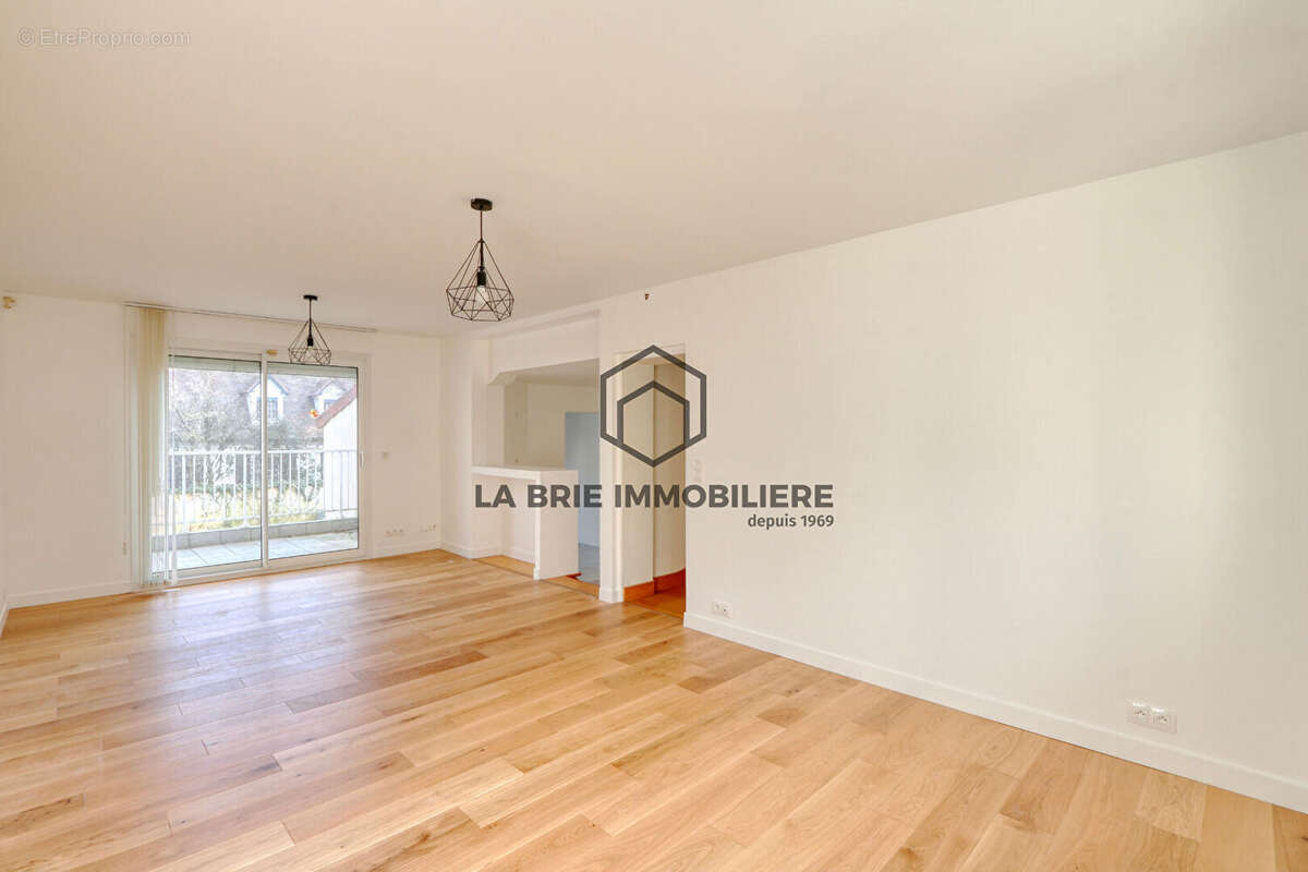 Maison à VILLECRESNES