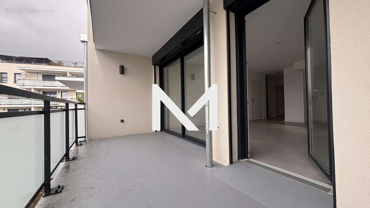 Appartement à MEYLAN