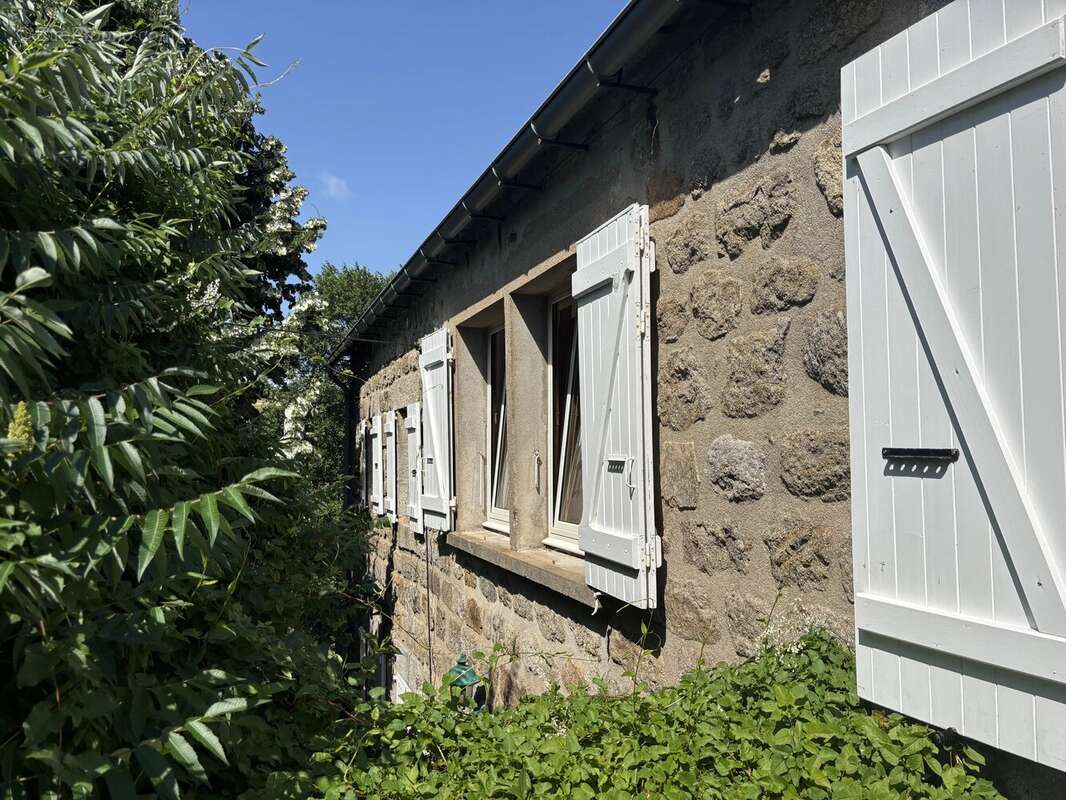 Exclusivité - ferme en pierres rénovée sur 2 100 m² de terrain - photo 17