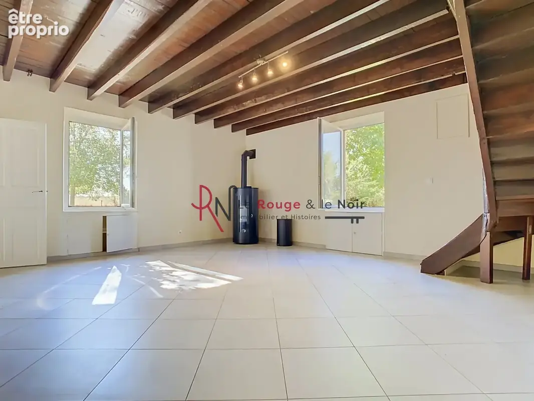 Talencieux - Au calme - Maison indépendante en pierres apparentes sans vis-à-vis avec nombreuses annexes - photo 6