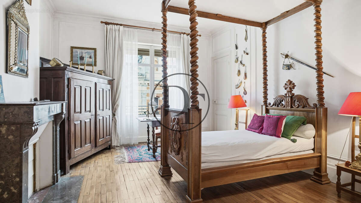 Appartement à FONTAINEBLEAU