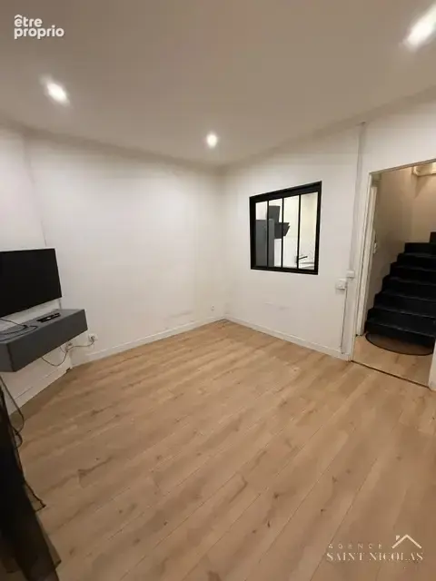 MEULAN CENTRE-VILLE, Maison de ville en meulière 49 m2 sans travaux 3 pièces, sous sol total et jouissance cou - photo 2