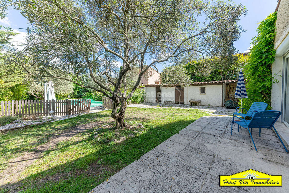 Maison familiale 144m² avec piscine, au calme en plein centre-ville - photo 5