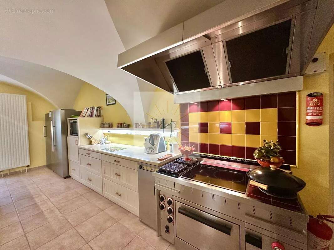 Maison à MONTELIMAR