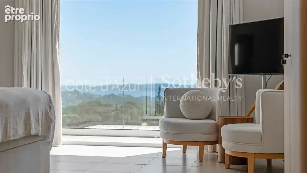 Sainte Maxime, villa contemporaine avec vue mer proche de la plage de La Nartelle - photo 19
