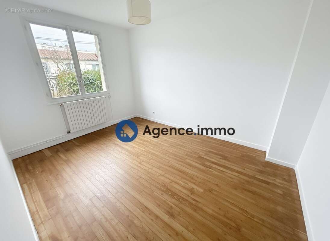 Maison 79 m² à Tours  - photo 4