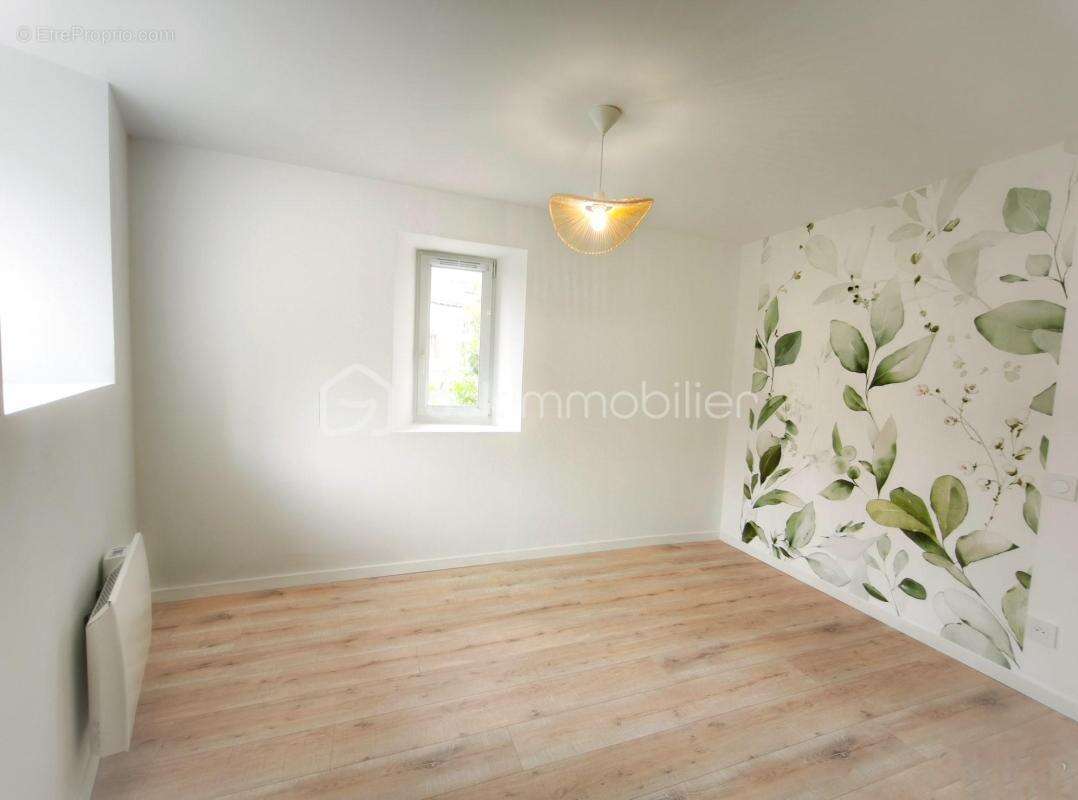 Maison de ville de 89 m² - 5 pièces - quartier beauregard - sainte-catherine - 53000 laval - photo 7