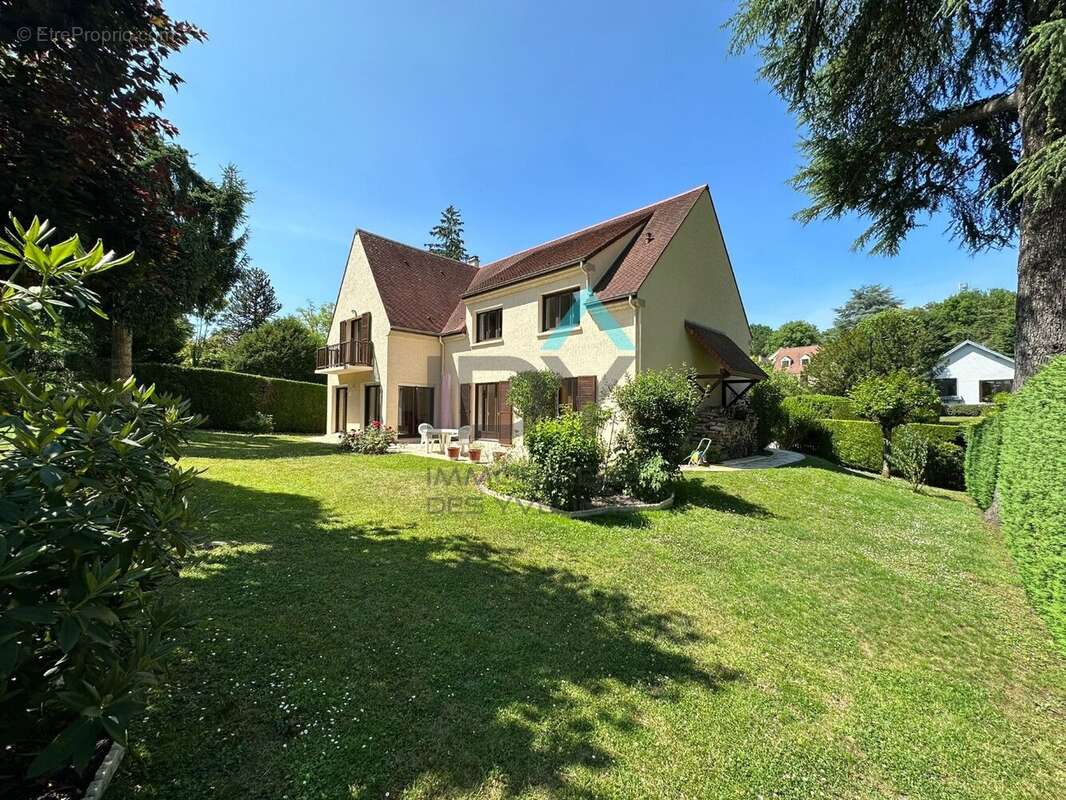 Maison à L'ETANG-LA-VILLE