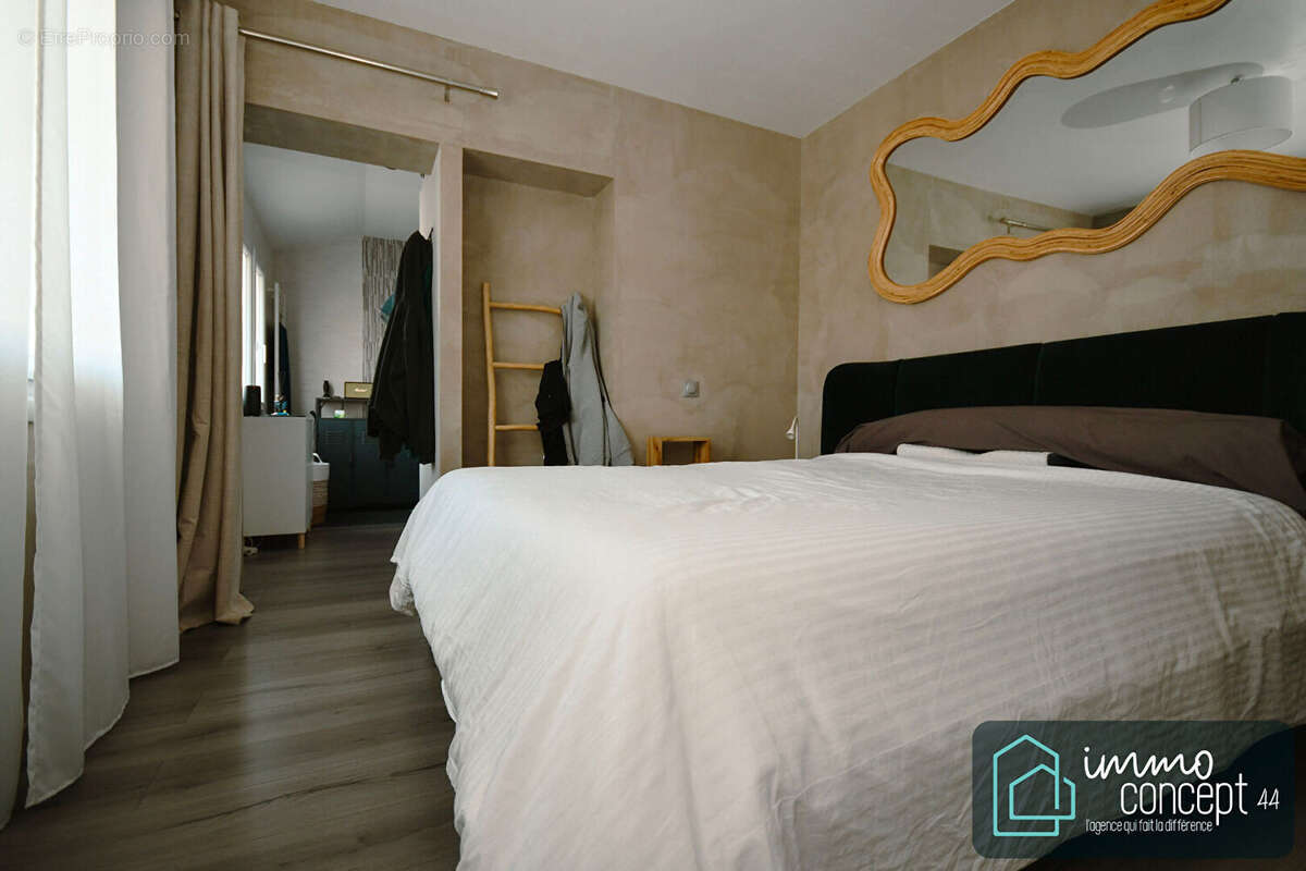 Maison à SAINT-LEGER-LES-VIGNES