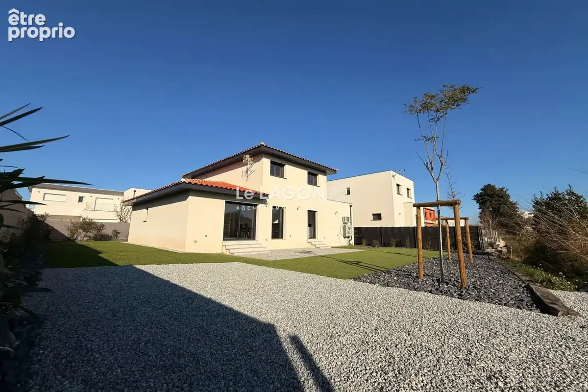 Photo Maison à Saint-Cyprien au prix de 579 000€