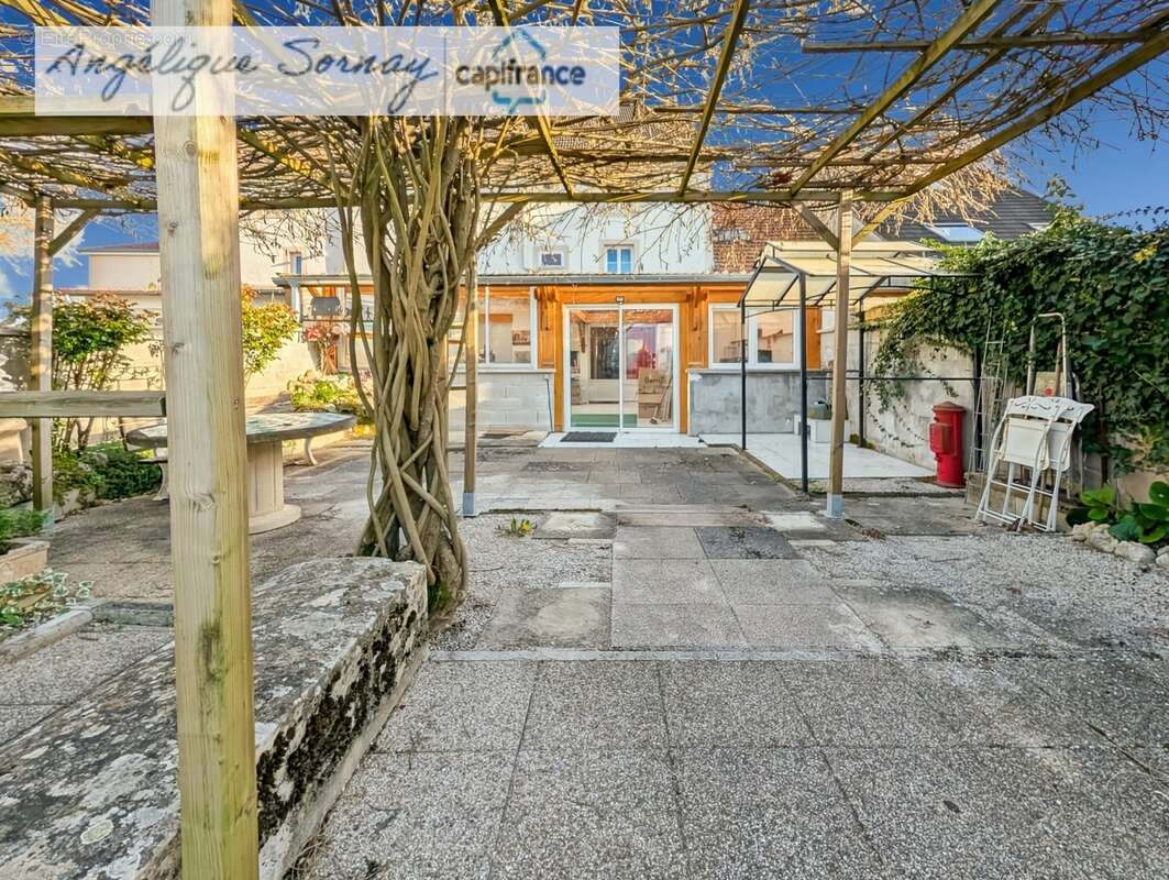 Maison à vendre 6 pièces BLETTERANS (39) - photo 2