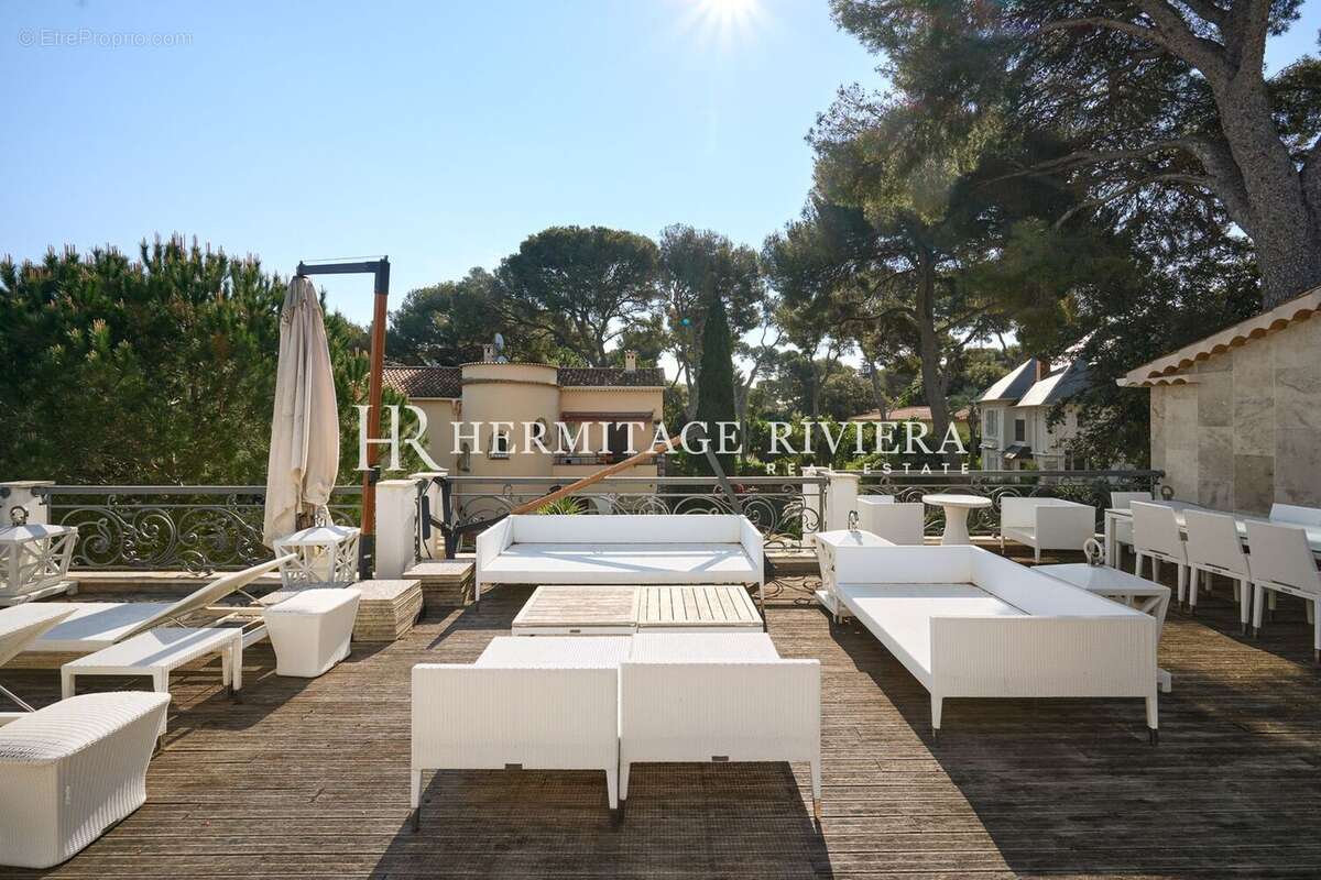 roof terrace of villa for sale in Cap-Martin