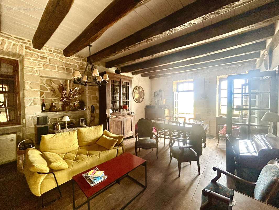 Superbe ensemble en pierre avec une vue exceptionnelle - photo 9