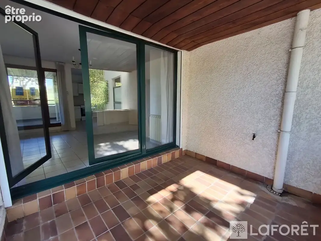HYERES CENTRE - Appartement 3 chambres 87m2 - terrasses, garage, cave - photo 4