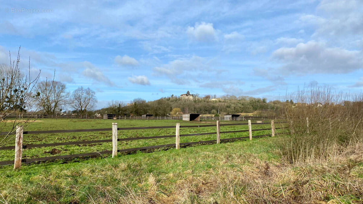 Maison à COUCY-LA-VILLE