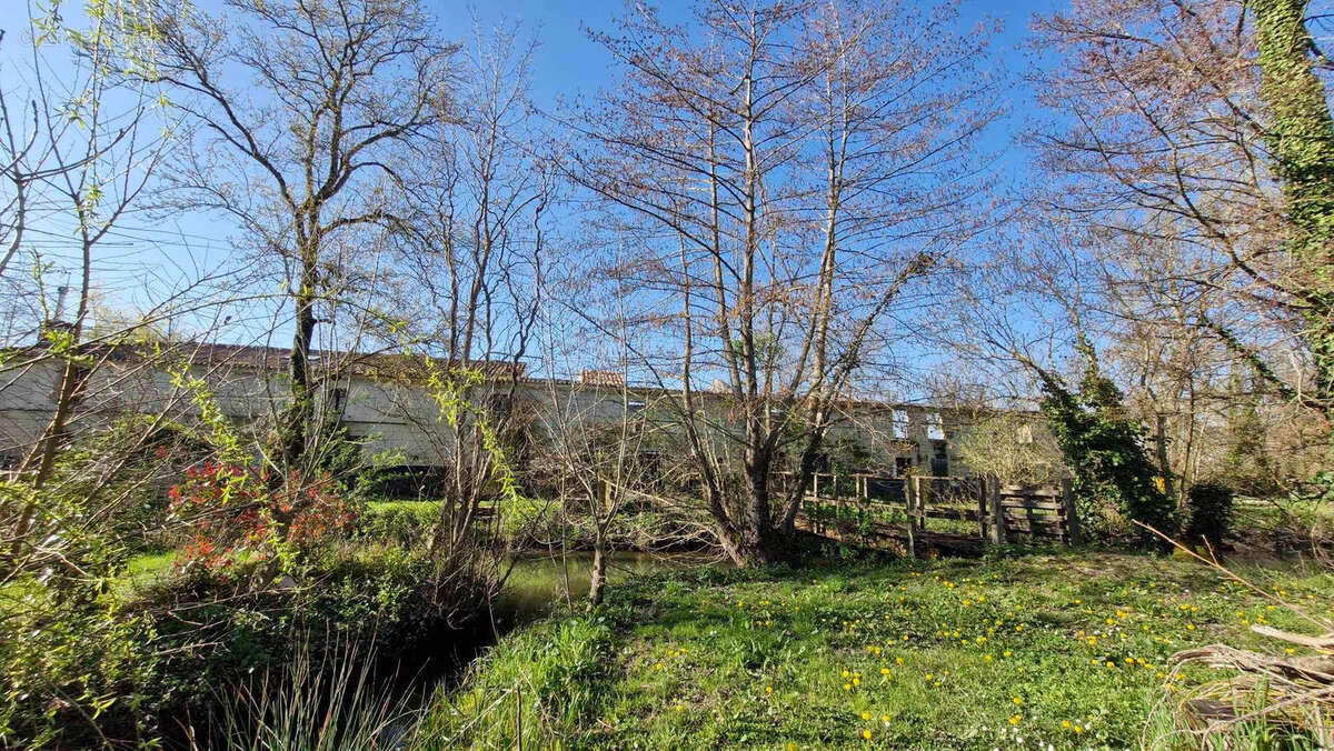 Maison à SAINT-FORT-SUR-GIRONDE